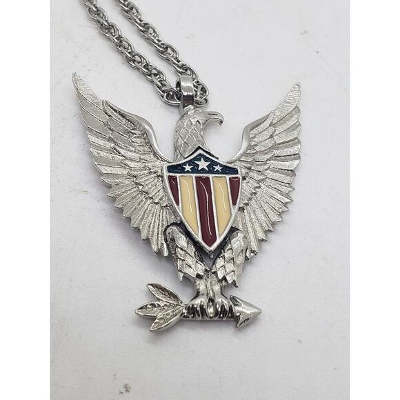 Vintage Silver Eagle Pendant Necklace Patriotic Shield 1970s Large Chain Moves - Picture 3 of 11